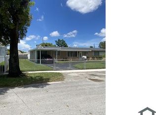 467 W 43rd Pl, Hialeah, FL 33012