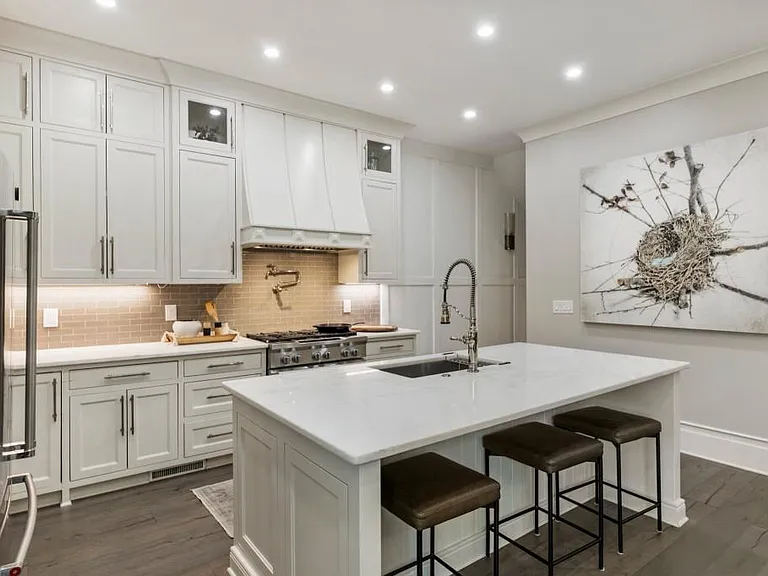 1079 Canton St — Photo 15
