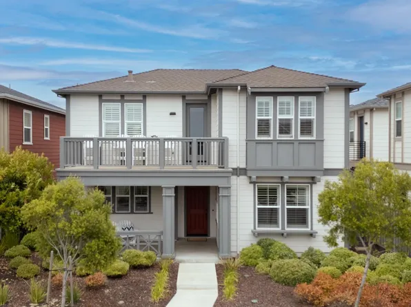 2704 Lighthouse Ln, Marina, CA 93933