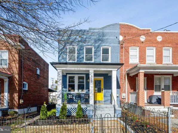 902 Irving St NE, Washington, DC 20017