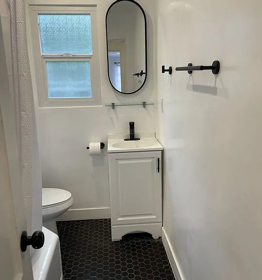 1254 N Orange Grove Ave #4 — Photo 10
