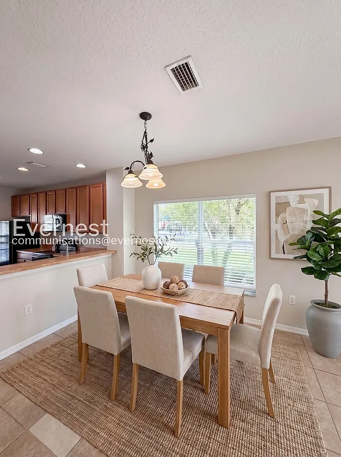 2 bed, 2.5 bath, 1292 sqft, $1,695 — Photo 3