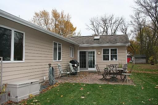 4th image of 412 N 2nd St