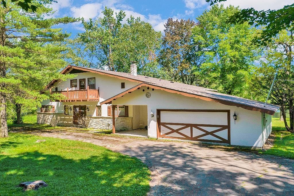 W4707 N Peterson Dr, Wild Rose, WI 54984 Zillow