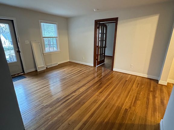 5th image of 6515 Wessex Ln