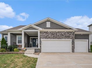 2108 NW Shamrock Ave, Lees Summit, MO 64081