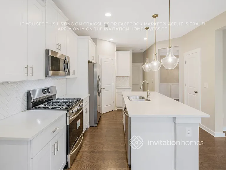 6313 Coatbridge Ln — Photo 9