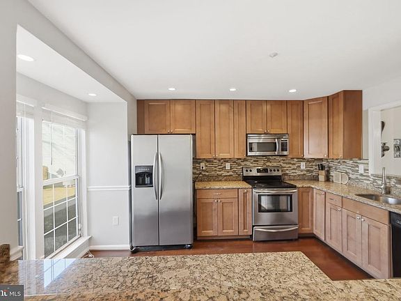 5th image of 10442 Spencer Ct