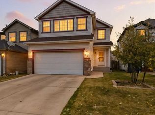 53 W Marthas Pl NE, Calgary, AB T3J 4P4