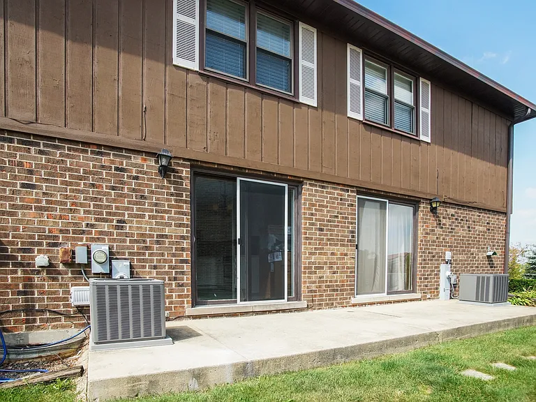 1360 W Byron Ave #D — Photo 10