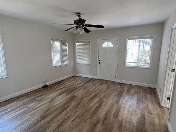 3rd image of 5150 Buchanan St