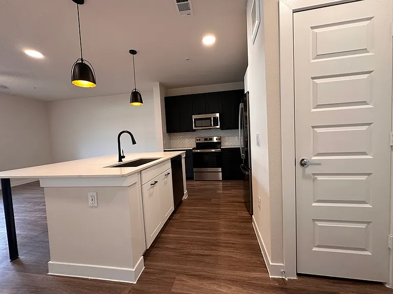 Brodie Ln — Photo 3