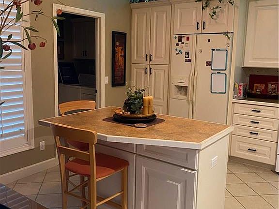 4th image of 3121 W Bermuda Dunes Dr