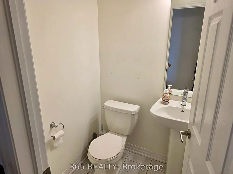 223 Warden St — Photo 15