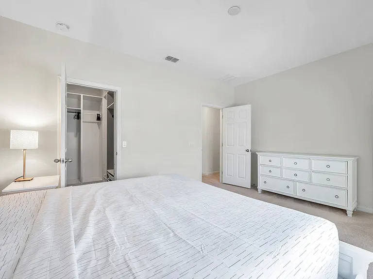 4966 Avalon Park Blvd — Photo 37