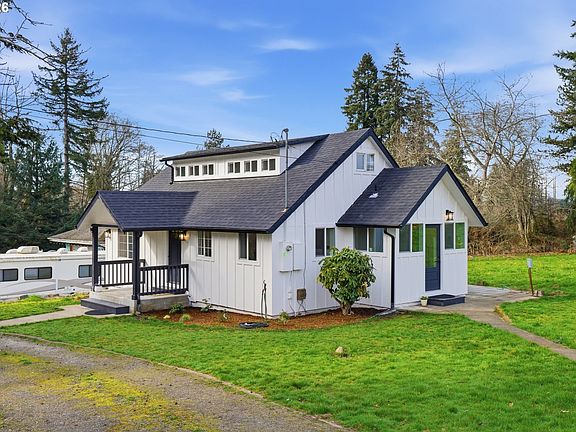 4th image of 8207 SE Cottrell Rd