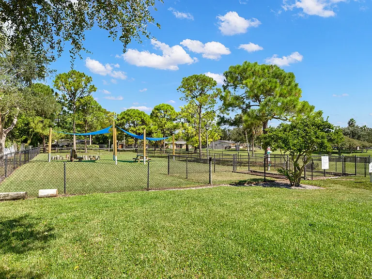 5243 Beach Dr SE #B — Photo 31
