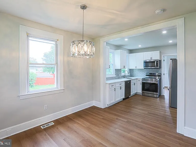 6512 Golden Ring Rd — Photo 17