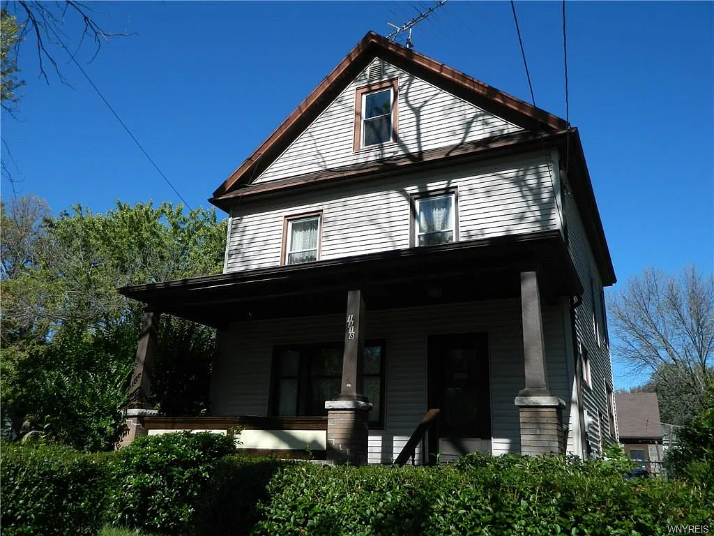 1318 La Salle Ave photo 1