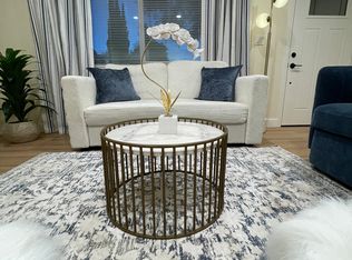 18719 Bassett St, Reseda, CA 91335