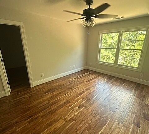 5th image of 119 Mountain View Dr SW