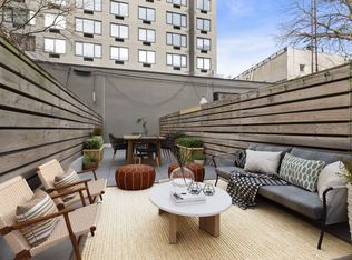 213 Maujer St #2R, Brooklyn, NY 11206
