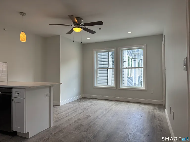 1085 Whalley Ave #9 — Photo 7