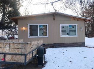 584 Garfield St, American Falls, ID 83211