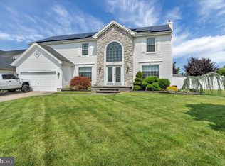 57 Graypebble Cir, Sicklerville, NJ 08081