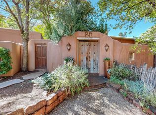 1214 Cerro Gordo Rd, Santa Fe, NM 87501