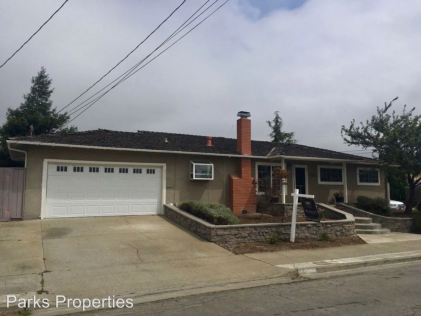 2333 Driftwood Way photo 1
