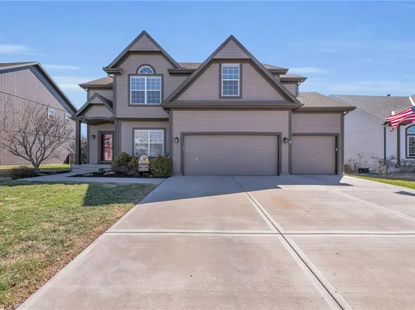 8205 NE 102nd Ter, Kansas City, MO 64157