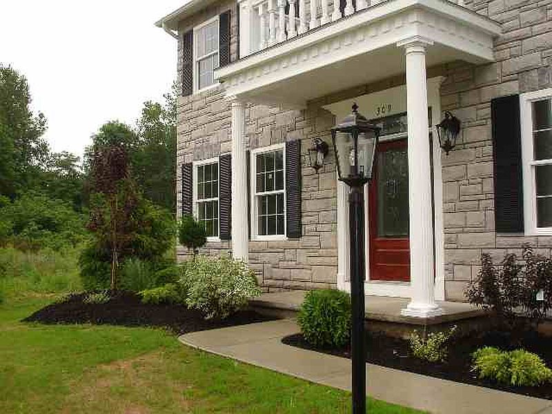 2nd image of 309 DANIELLE Drive
