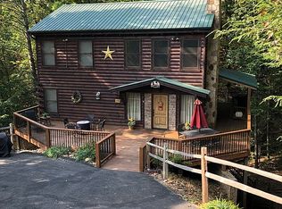 2744 Sawmill Branch Dr, Sevierville, TN 37862