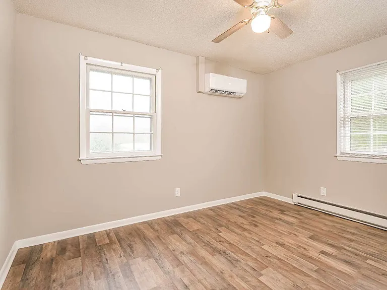 717 Milling Rd — Photo 13