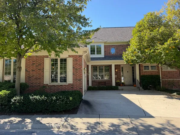 2060 Claridge Ct, Northbrook, IL 60062