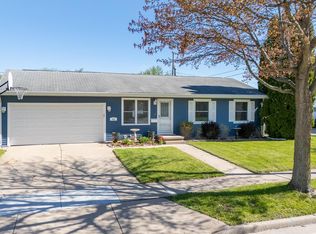 442 Patrick St, Combined Locks, WI 54113