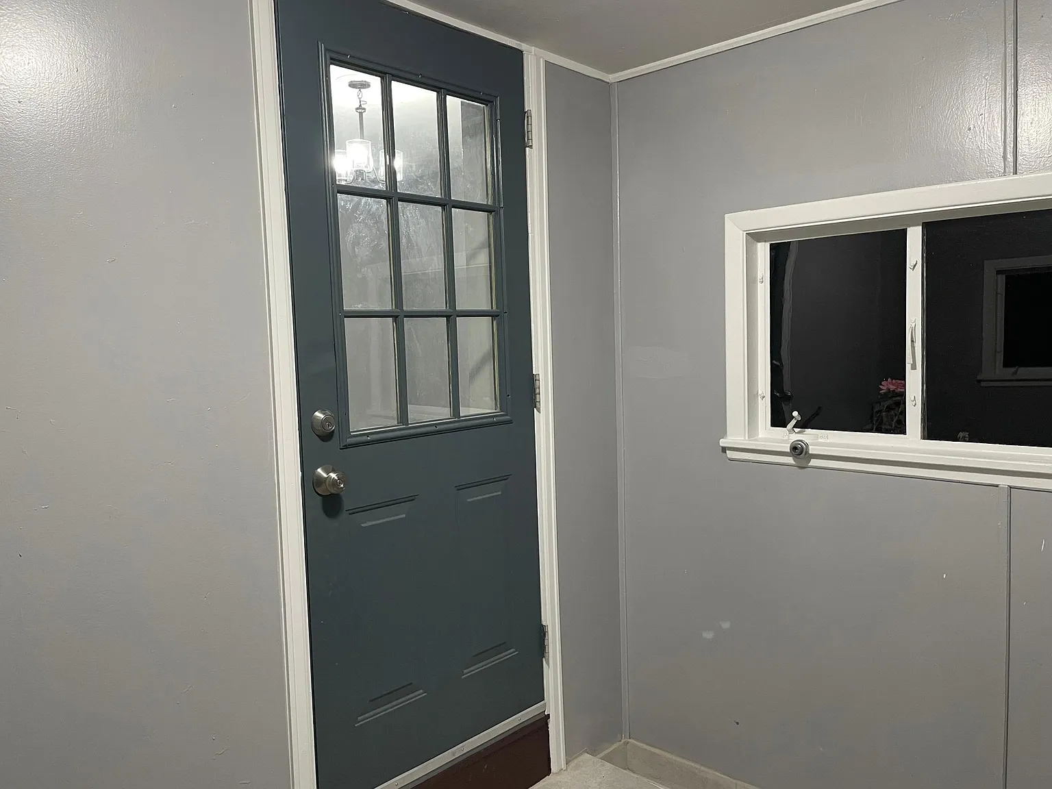 4 bed, 1272 sqft, $2,700 — Photo 3