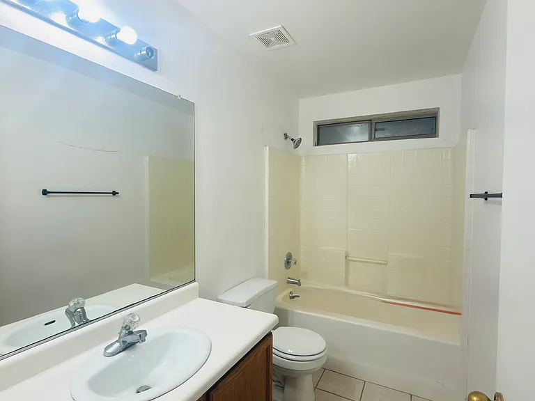 8501 W Hazelwood St — Photo 25