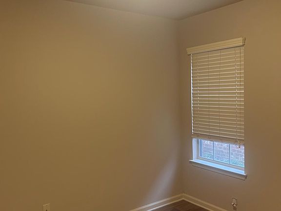 5th image of 2395 Lake Garden Dr #1