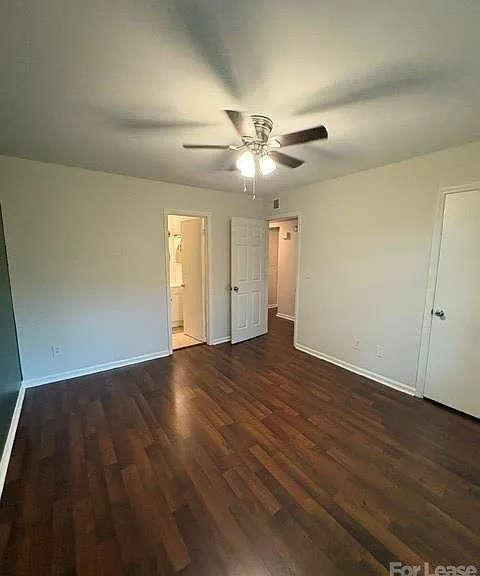 430 Queens Rd — Photo 19