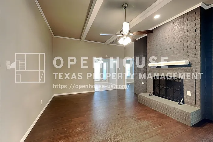 4 bed, 2.0 bath, 2008 sqft, $2,775 — Photo 4