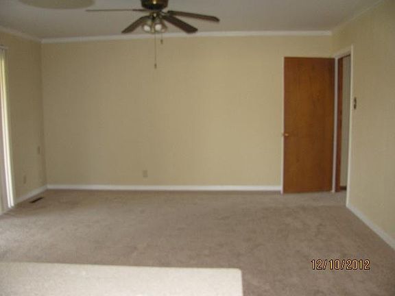 5th image of 1250 Longfellow Dr