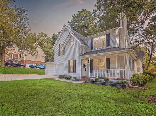 2125 Port Royal Dr, Soddy Daisy, TN 37379