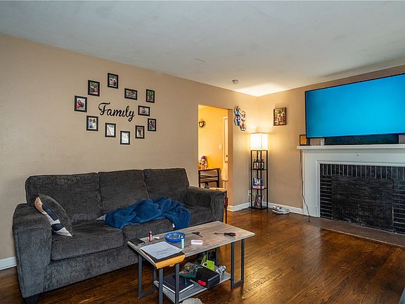 2nd image of 110 Redder Ave