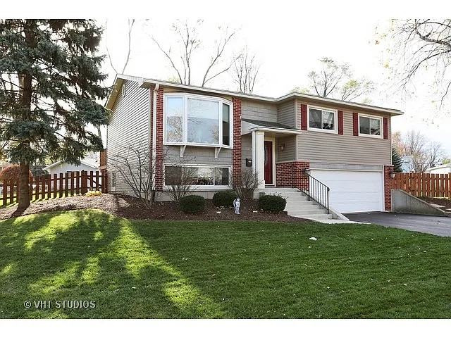 2313 Crabtree Ave photo 1