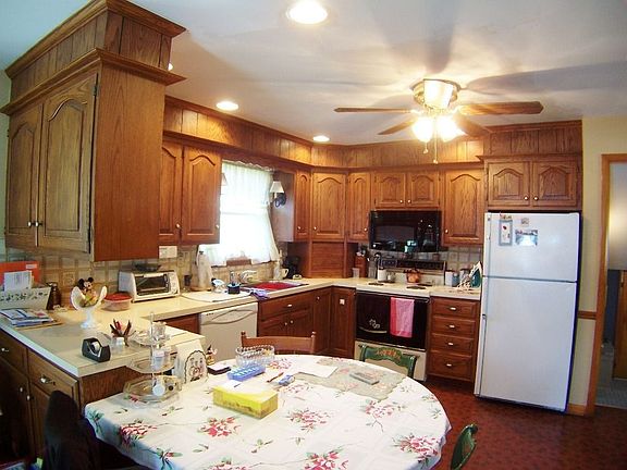 5th image of 524 N Maple St