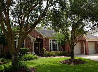 3129 Red Maple Dr, Friendswood, TX 77546