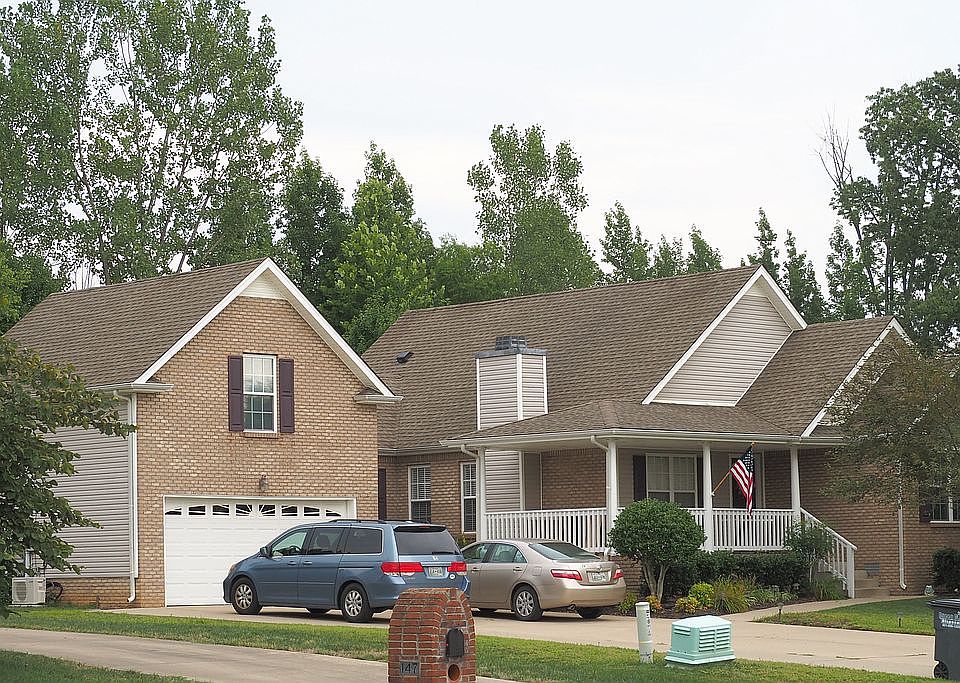 1st image of 143 Gallant Ct