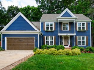 122 E Laurenbrook Ct, Cary, NC 27518